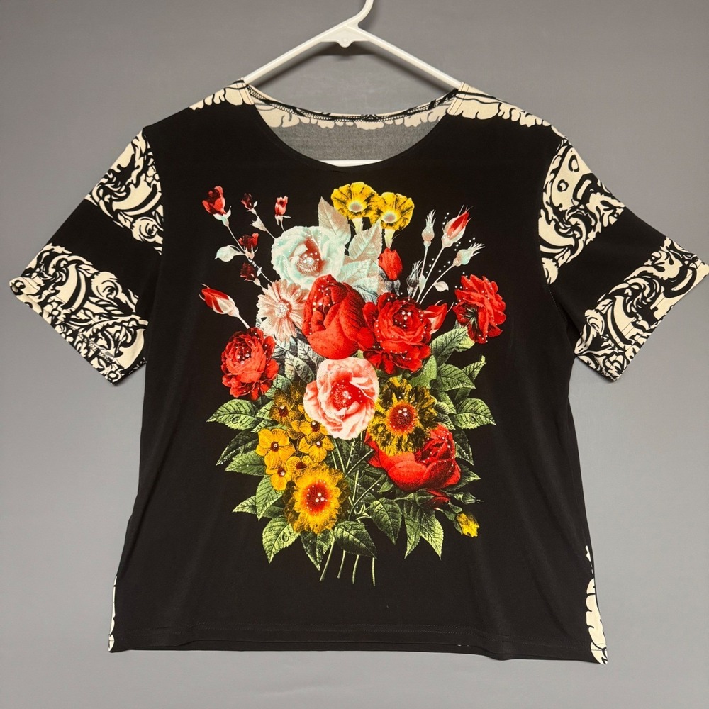 Floral Rhinestone Graphic T-Shirt Black Scroll Sleeve Crewneck Korea Medium
